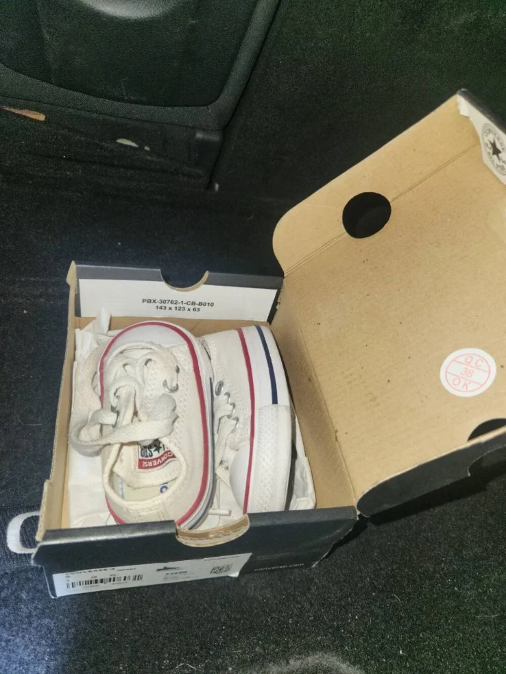 Converse Chuck Taylor All Star Infant Size 2 White Canvas Low Top Sneakers